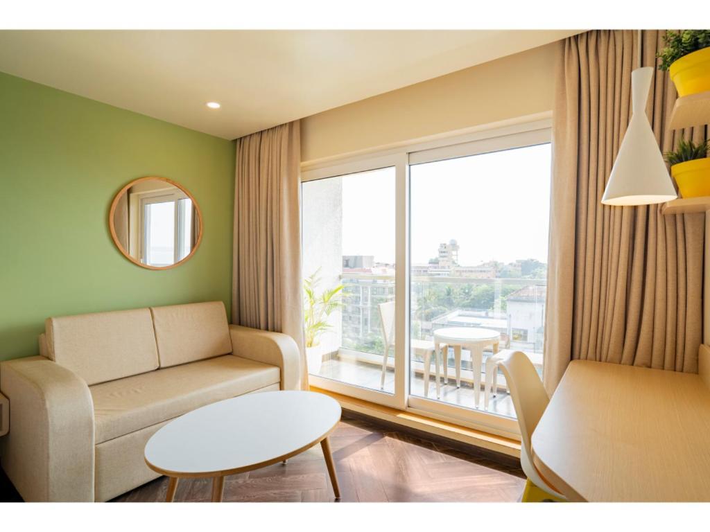 Bloom Hotel - Dona Paula Panaji Δωμάτιο φωτογραφία