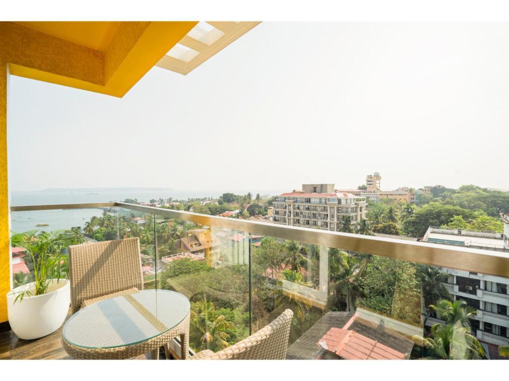 Bloom Hotel - Dona Paula Panaji Δωμάτιο φωτογραφία