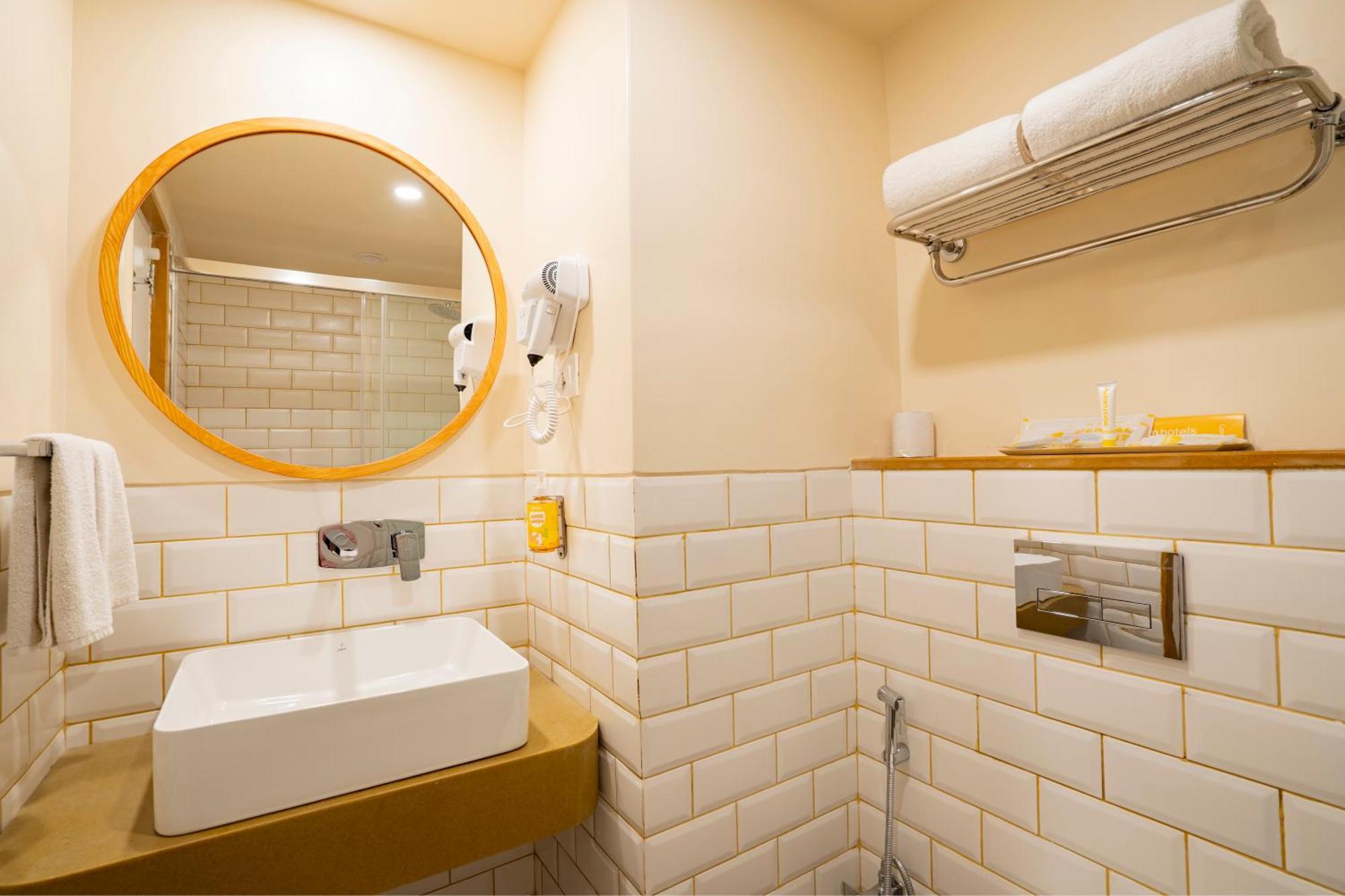 Bloom Hotel - Dona Paula Panaji Δωμάτιο φωτογραφία